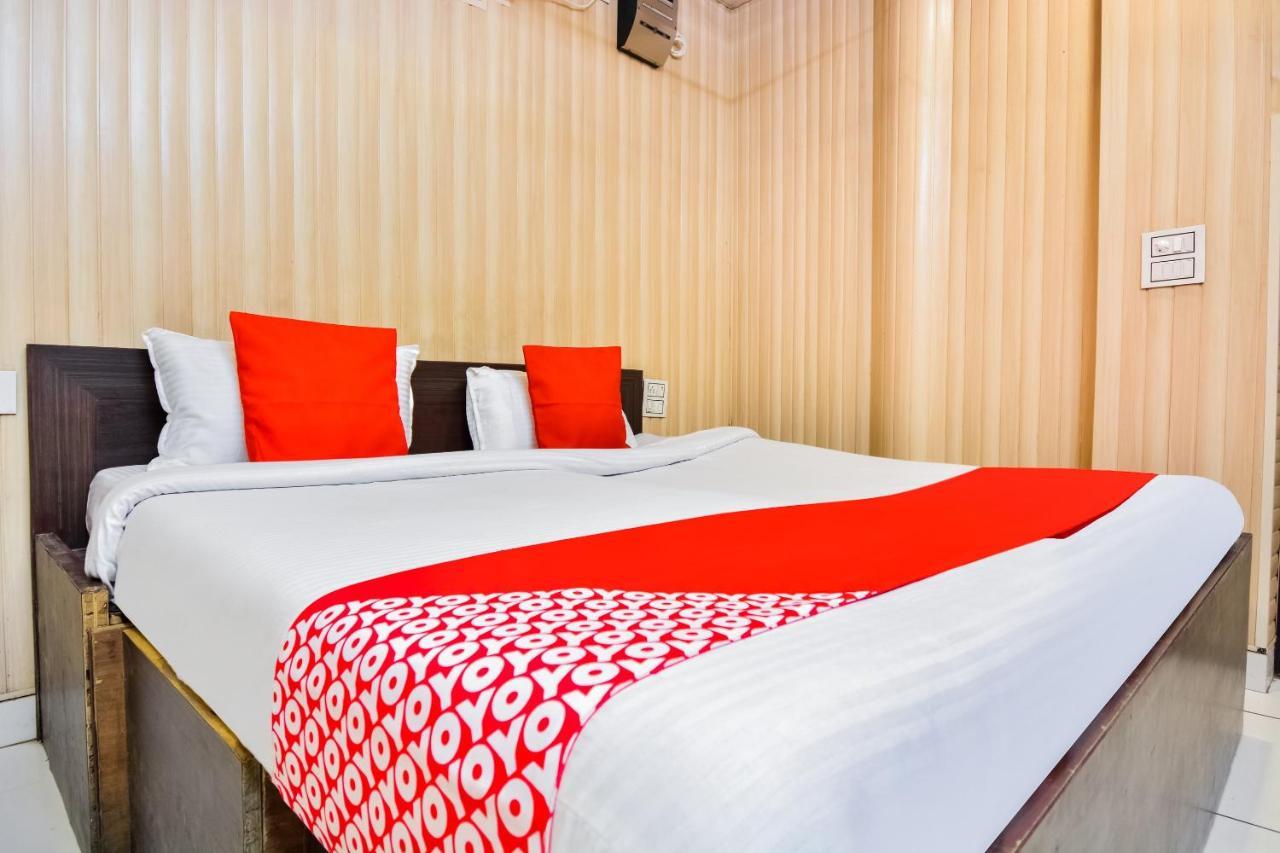 Oyo 46152 Hotel Neelam Karnal Exterior photo